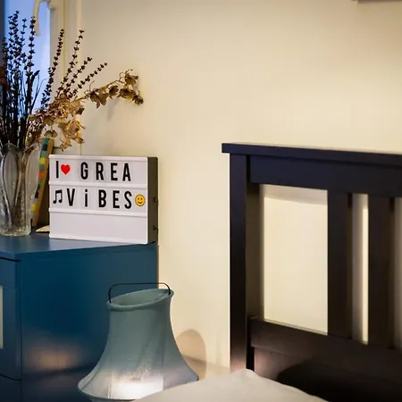 Vieux Marche Sublime Avec Ascenseur Apartment