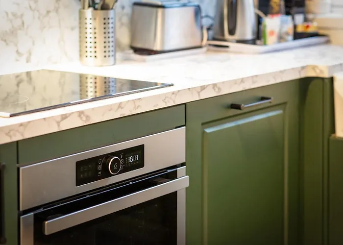 Vieux Marche Sublime Avec Ascenseur Apartment