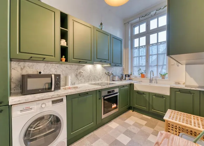 Vieux Marche Sublime Avec Ascenseur *