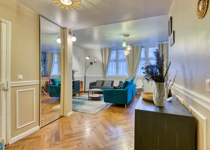 Vieux Marche Sublime Avec Ascenseur *